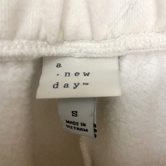 White/Cream Cozy Sweatpants - Picture 3 of 3